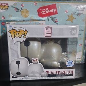 Funko Pop! Baymax with Mochi - White and Red